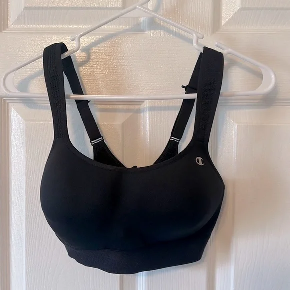 Champion women show off wired sports bra
